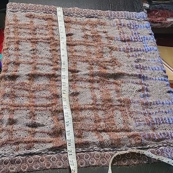 SAACHI wool blend scarf/wrap - Picture 8 of 8